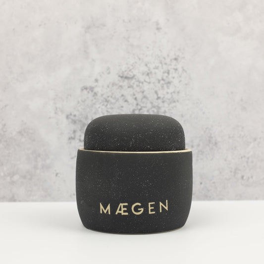 MÆGEN Lykke Candle - Black Iris & Leather